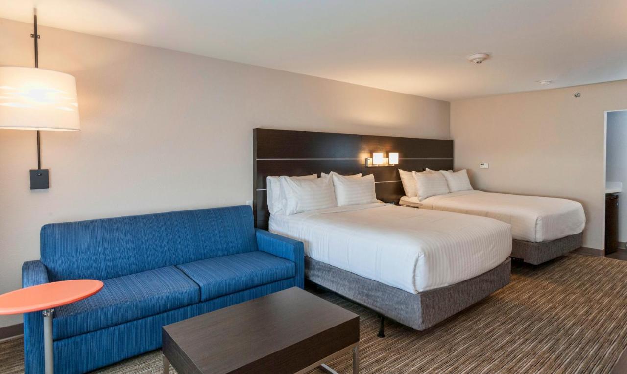Holiday Inn Express & Suites - Dodge City By Ihg Luaran gambar