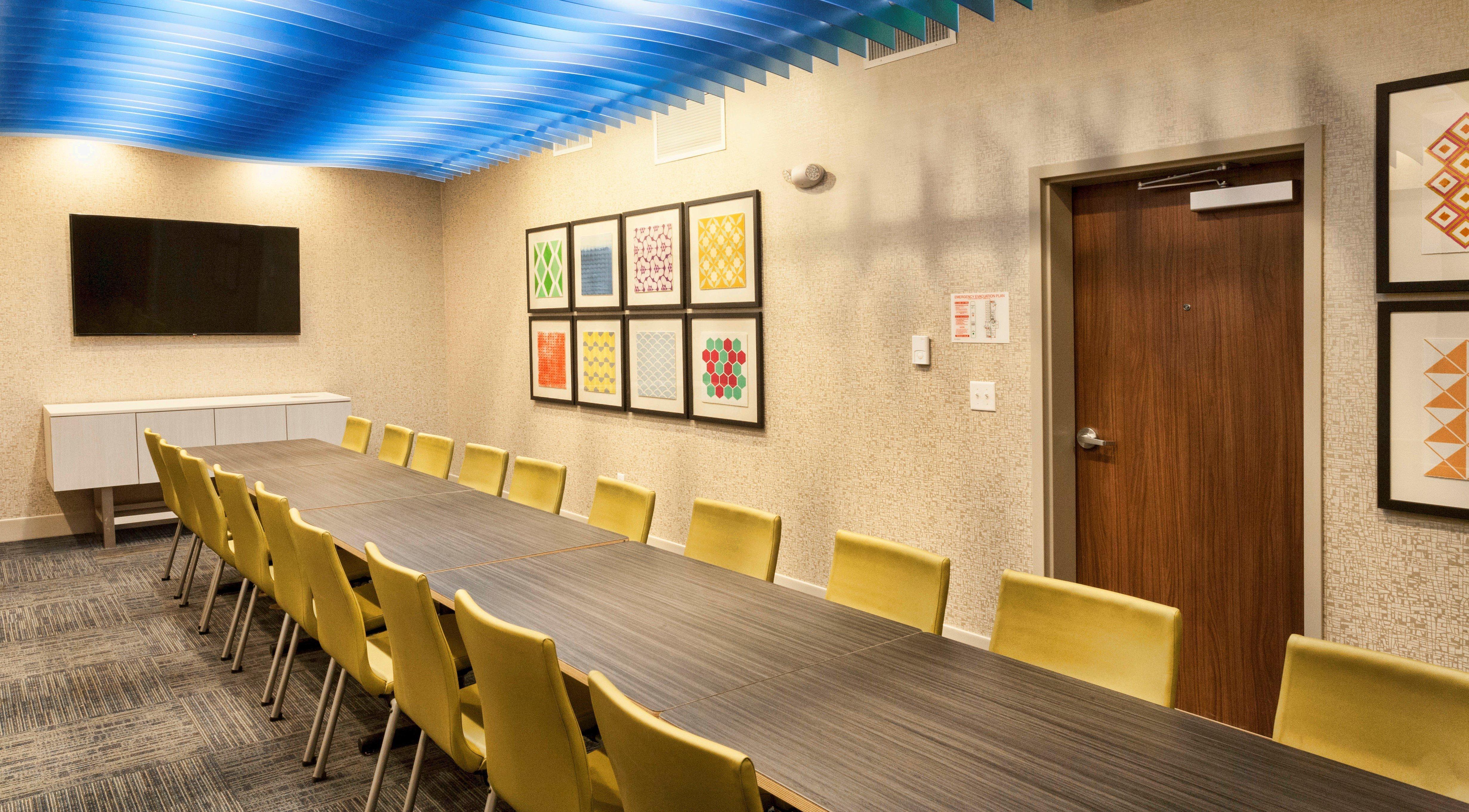 Holiday Inn Express & Suites - Dodge City By Ihg Luaran gambar