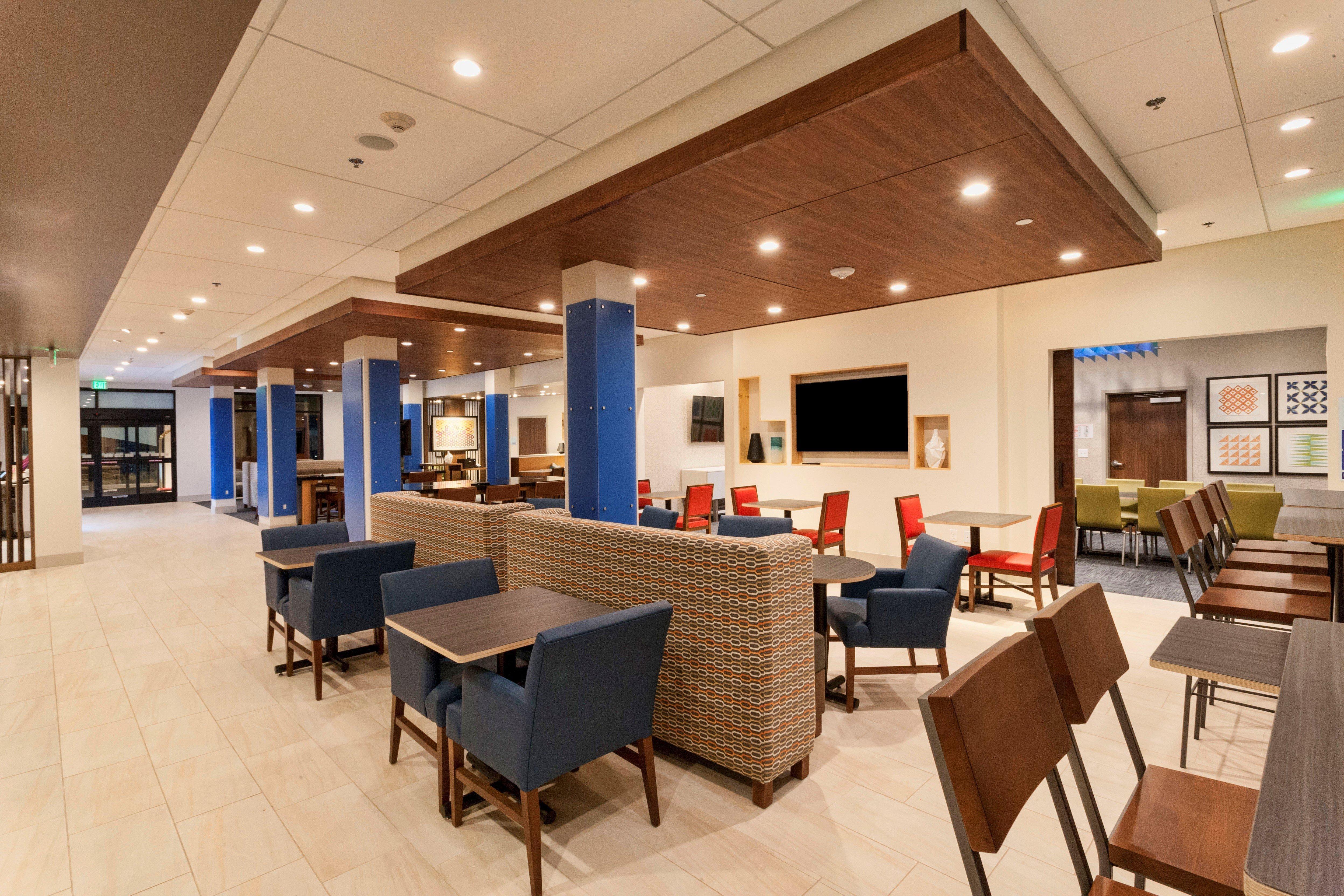 Holiday Inn Express & Suites - Dodge City By Ihg Luaran gambar