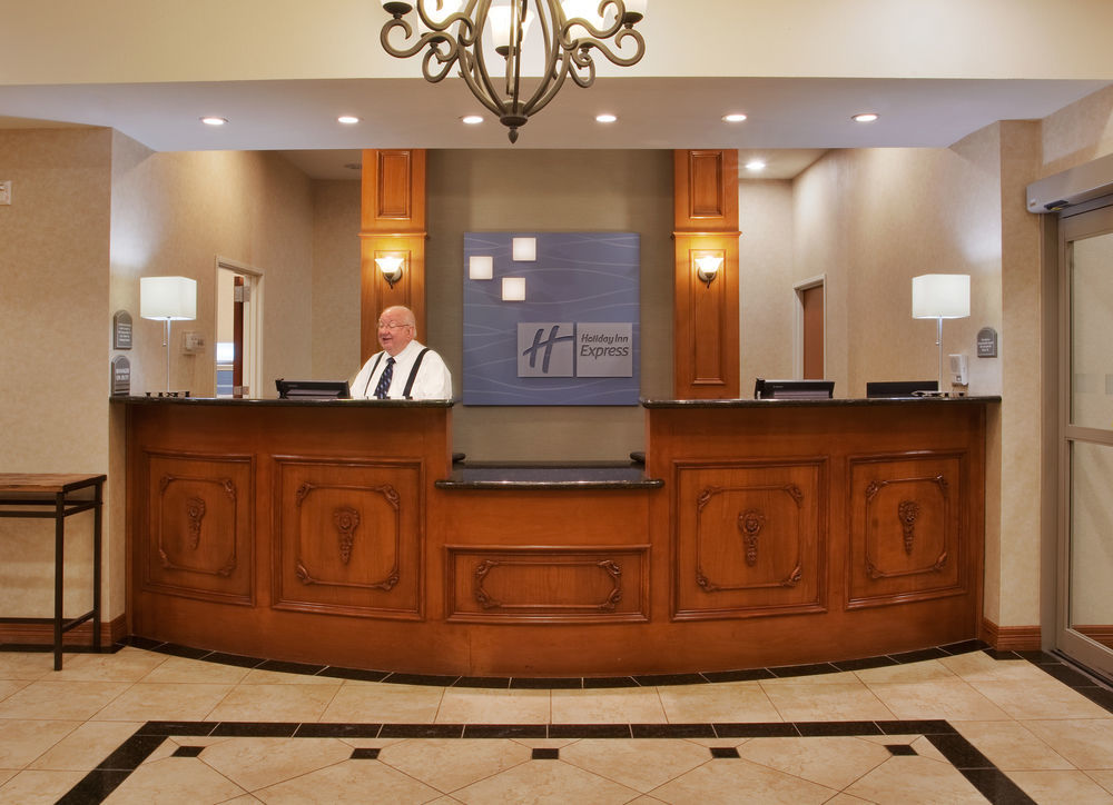 Holiday Inn Express & Suites - Dodge City By Ihg Luaran gambar